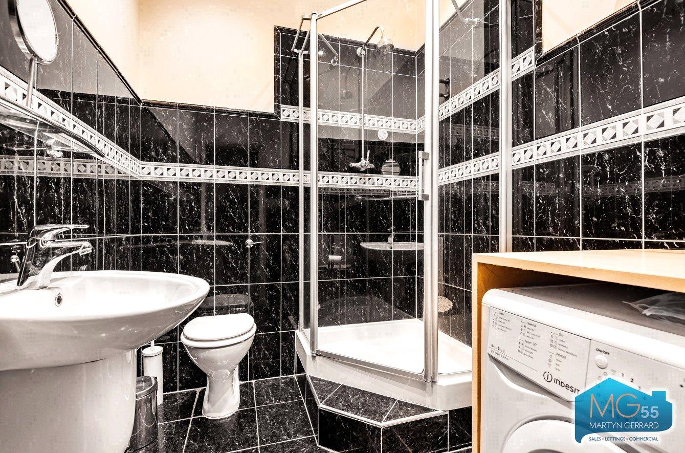 2 bedroom End of Terrace House to rent - Martyn Gerrard