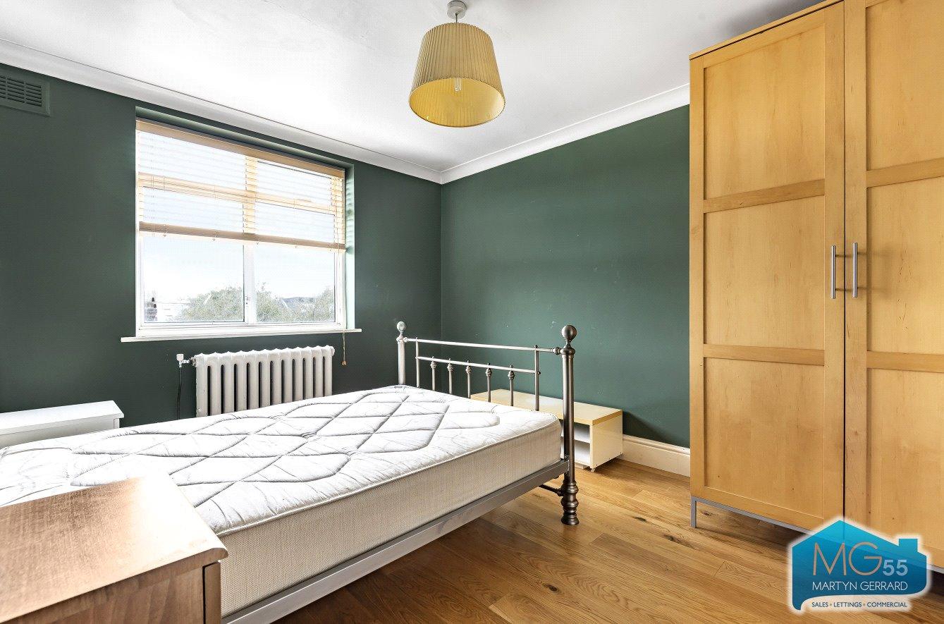 2 bedroom End of Terrace House to rent - Martyn Gerrard