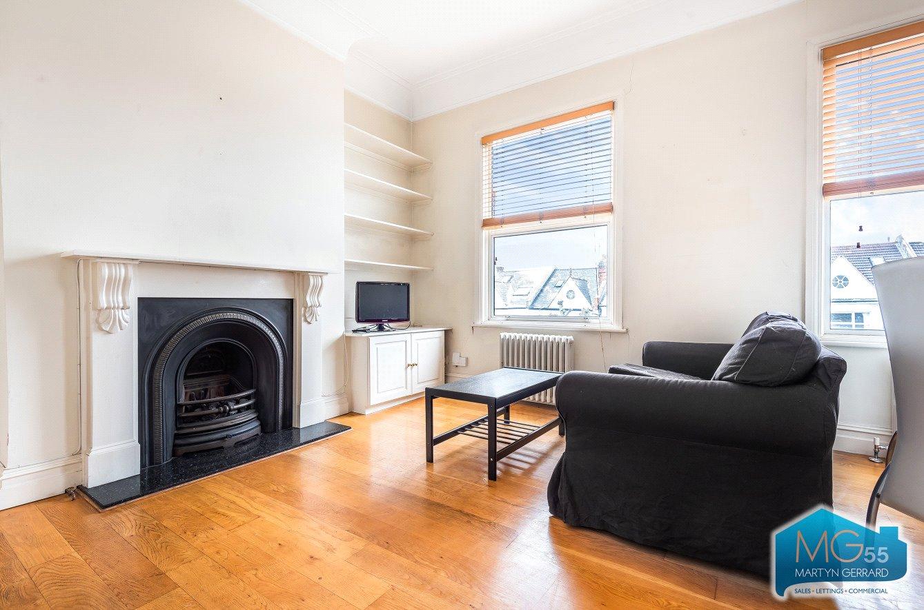 2 bedroom End of Terrace House to rent - Martyn Gerrard