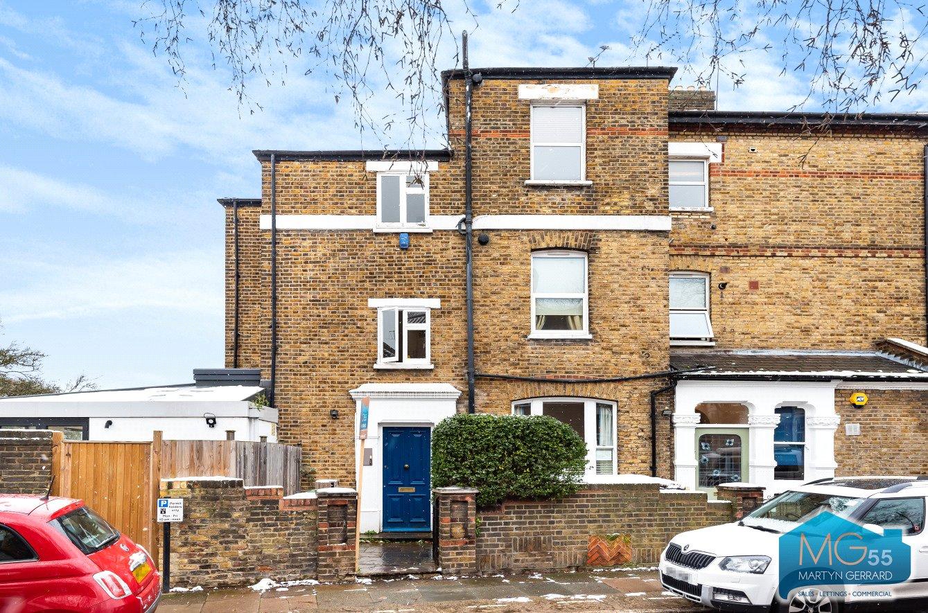 2 bedroom End of Terrace House to rent - Martyn Gerrard