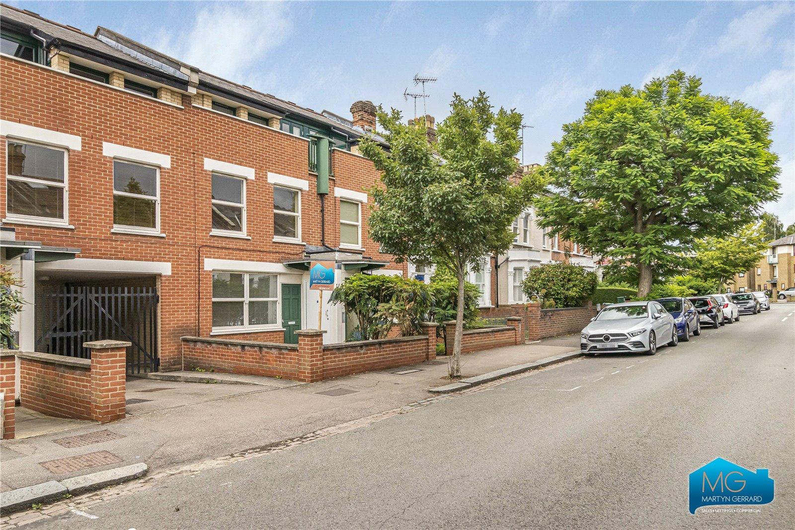1 bedroom Ground Floor Flat to rent - Martyn Gerrard