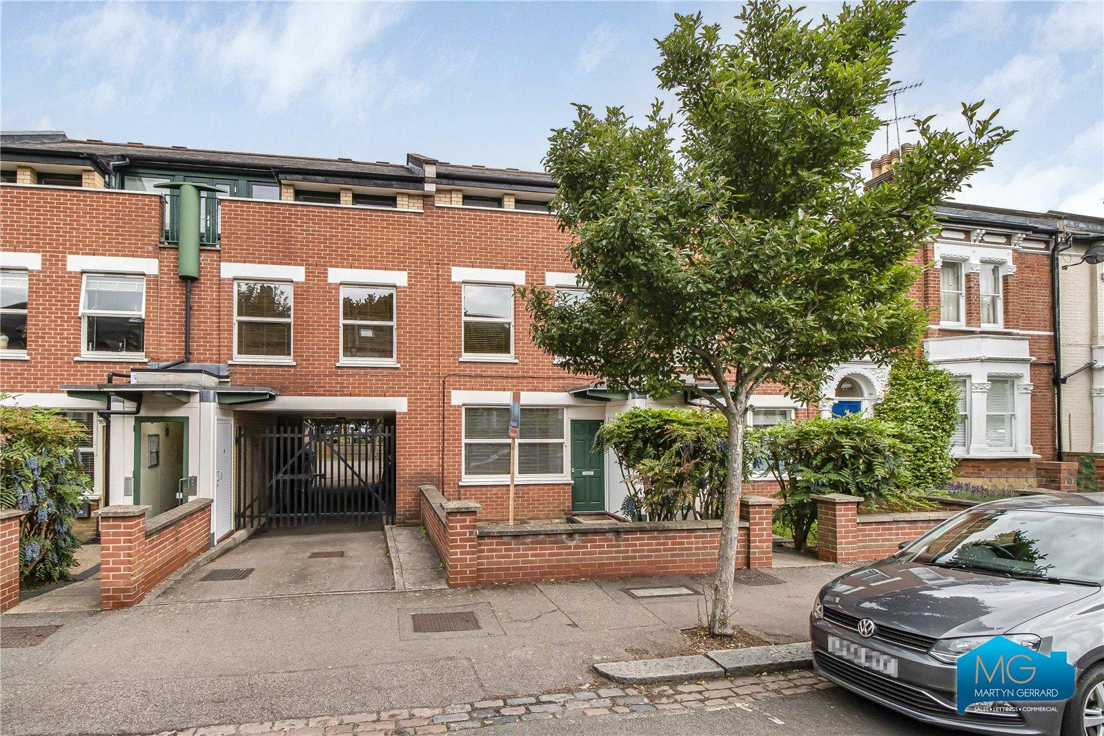 1 bedroom Ground Floor Flat to rent - Martyn Gerrard