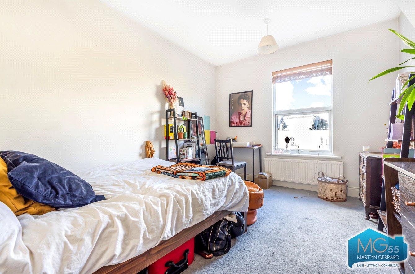 5 bedroom Terraced House to rent - Martyn Gerrard