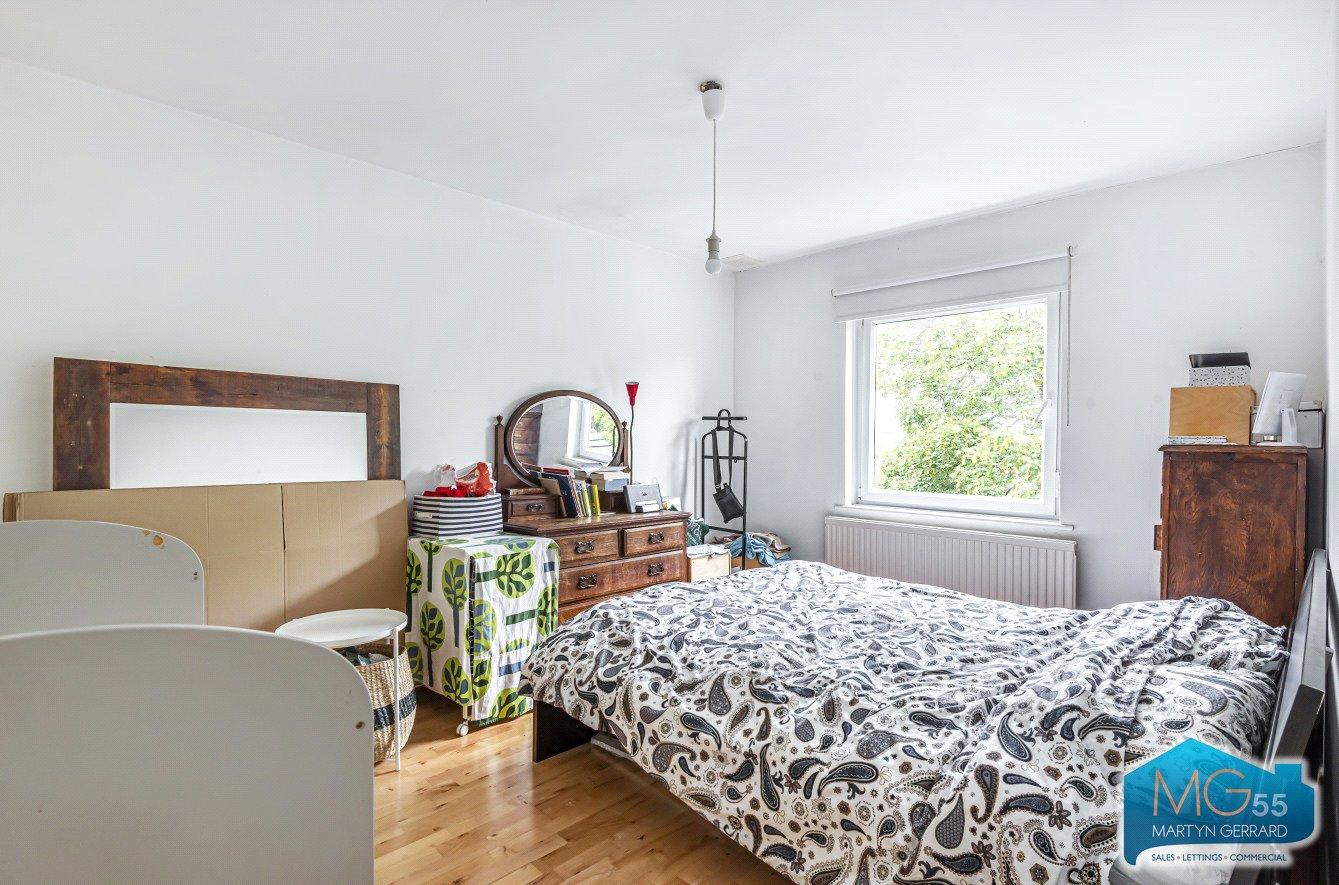 2 bedroom Apartment to rent - Martyn Gerrard