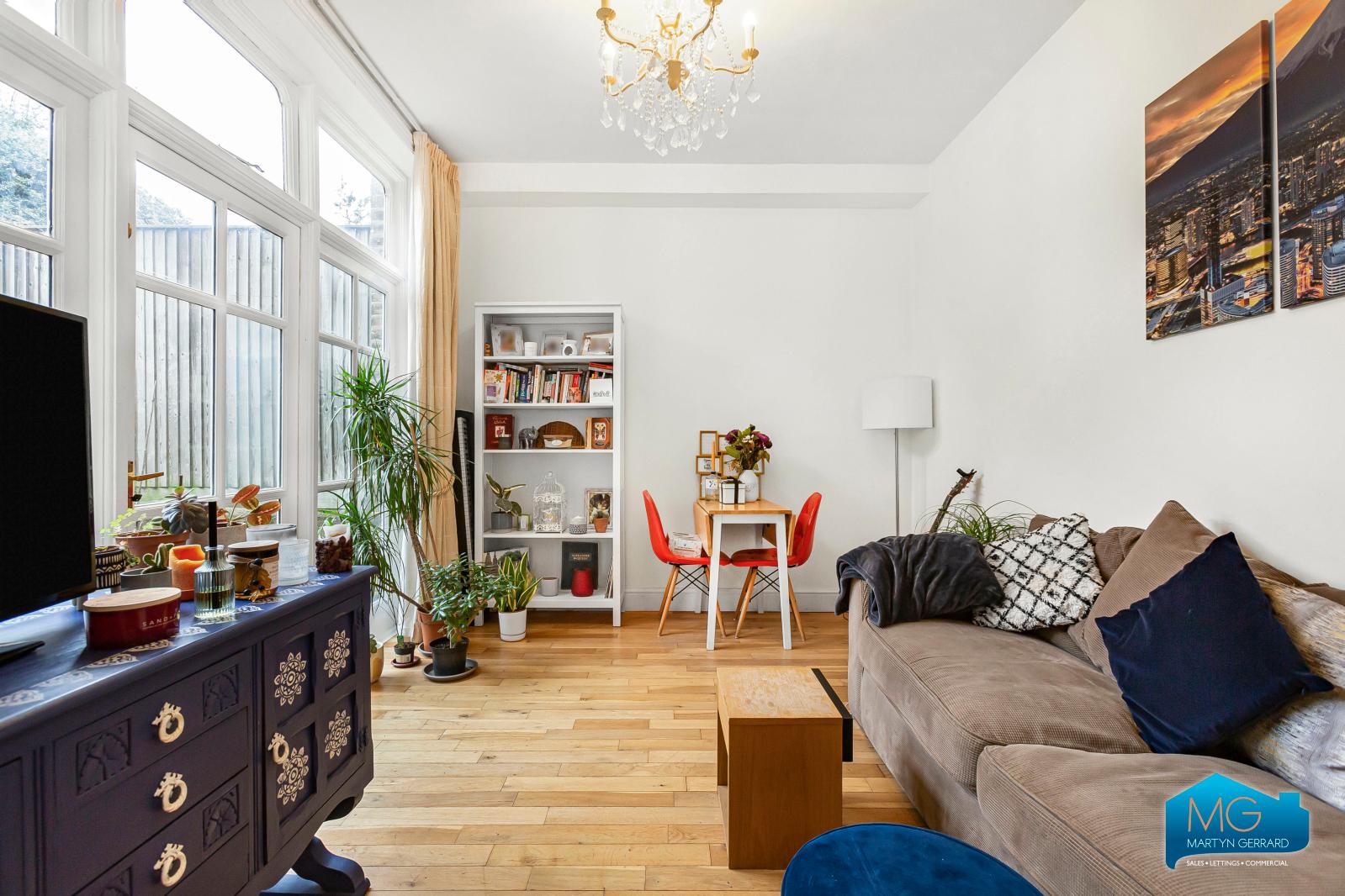 1 bedroom Ground Floor Flat to rent - Martyn Gerrard
