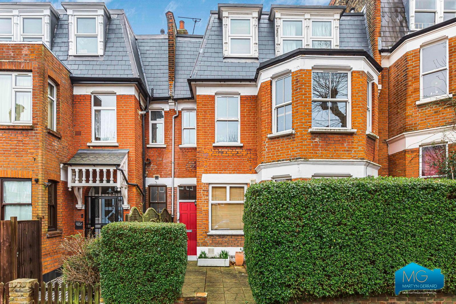 1 bedroom Ground Floor Flat to rent - Martyn Gerrard