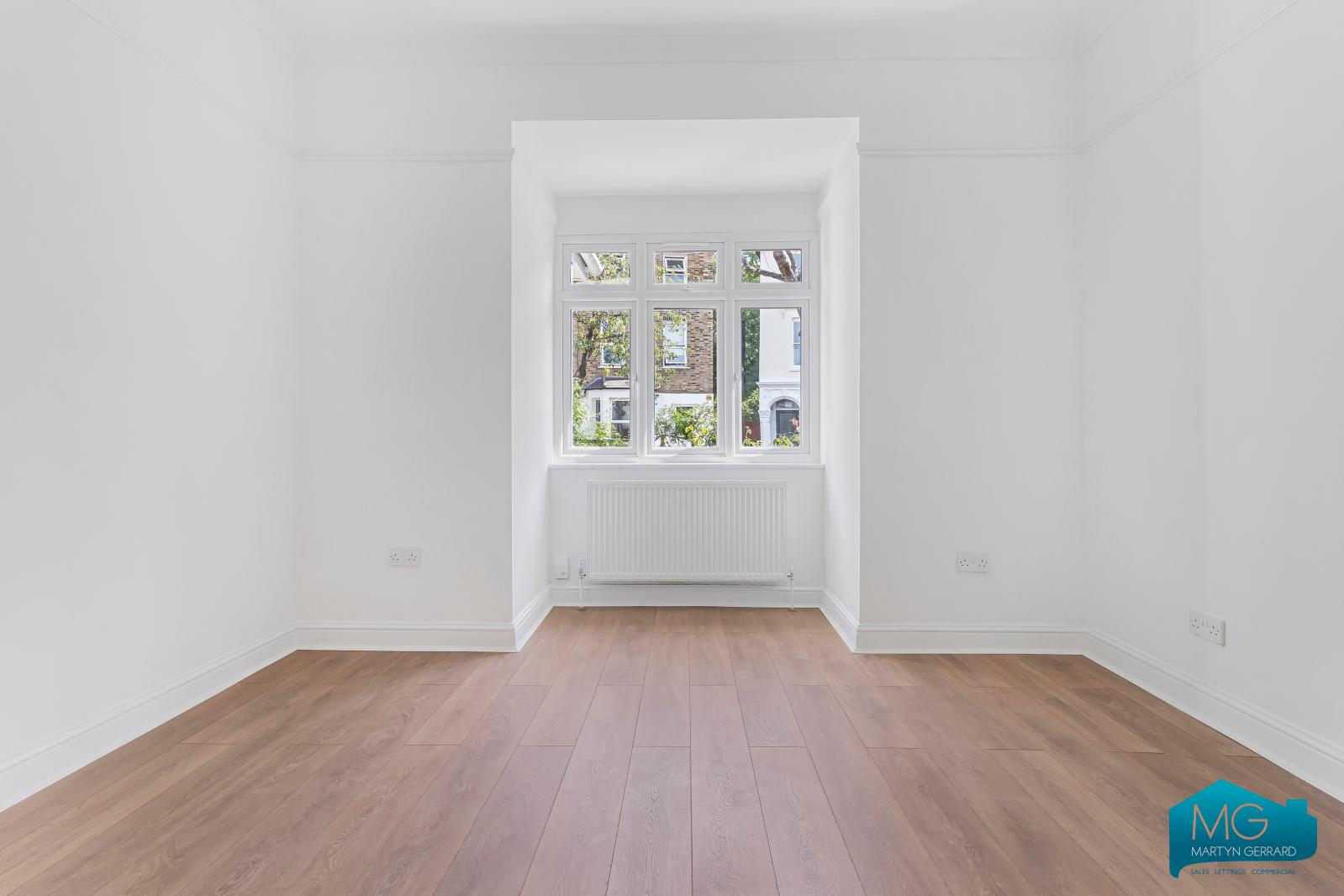 4 bedroom Semi-Detached House to rent - Martyn Gerrard