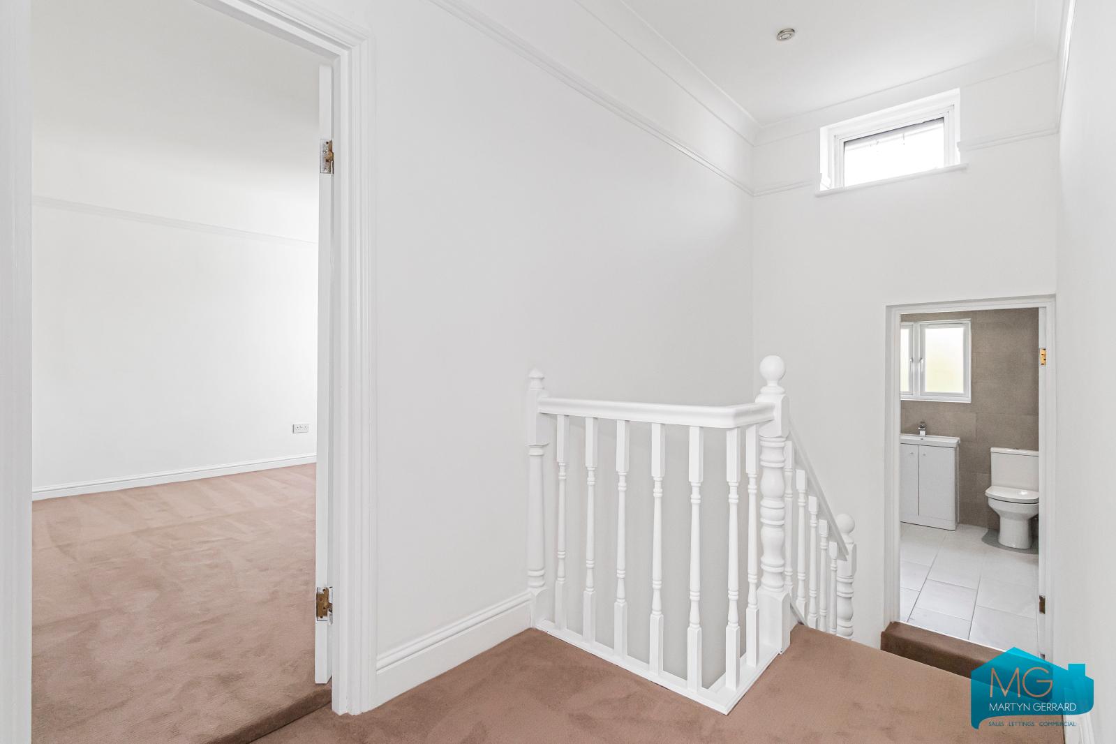 4 bedroom Semi-Detached House to rent - Martyn Gerrard