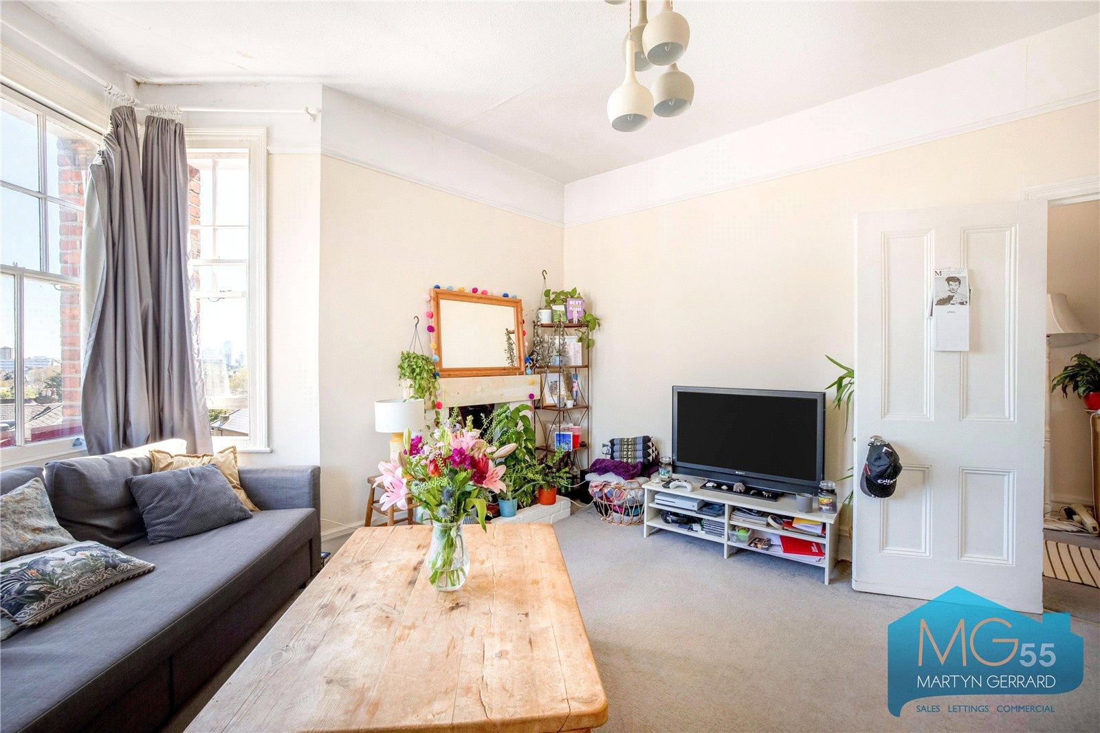 3 bedroom Apartment to rent - Martyn Gerrard