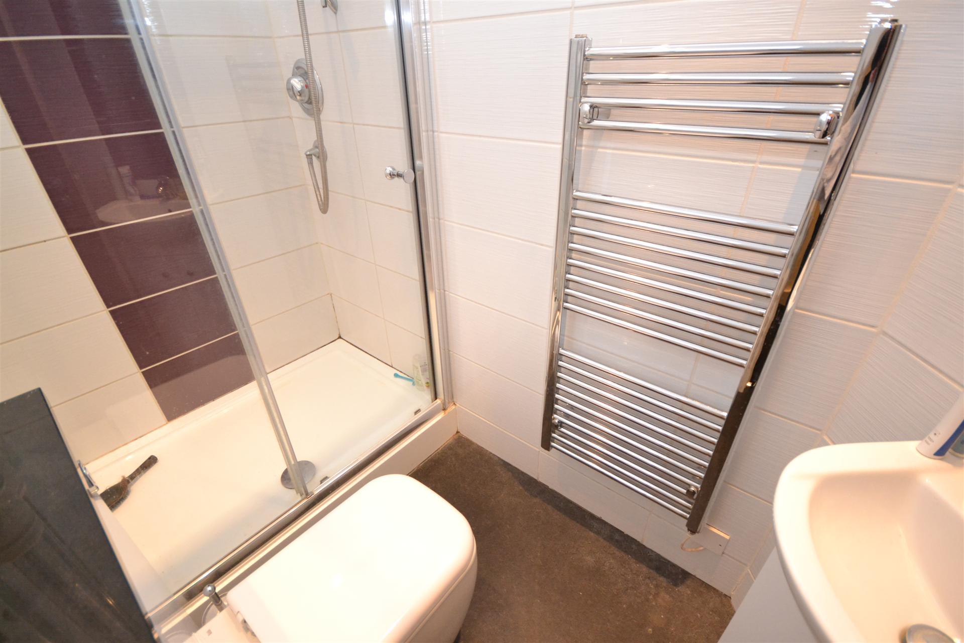 2 bedroom Apartment to rent - Martyn Gerrard