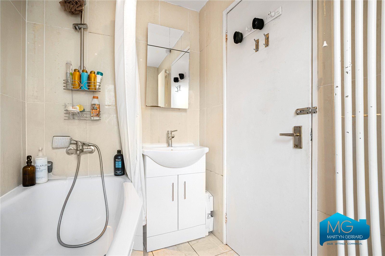 1 bedroom Apartment to rent - Martyn Gerrard