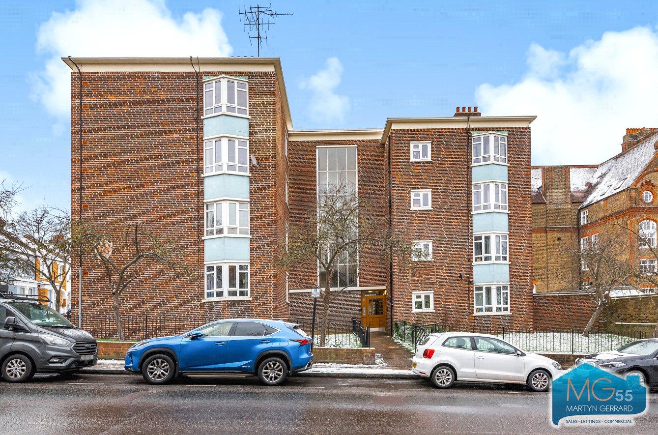 2 bedroom Apartment to rent - Martyn Gerrard