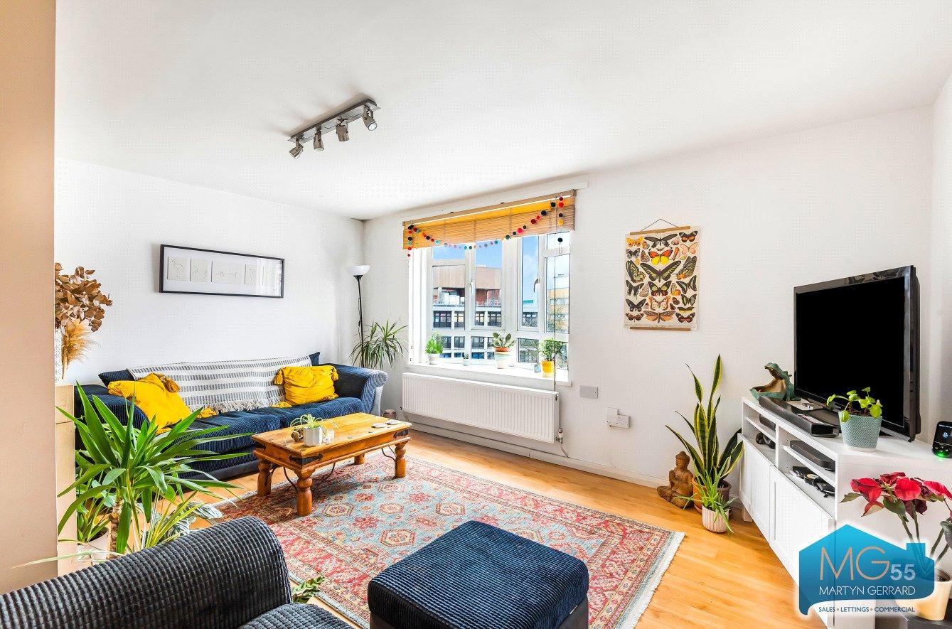 2 bedroom Apartment to rent - Martyn Gerrard