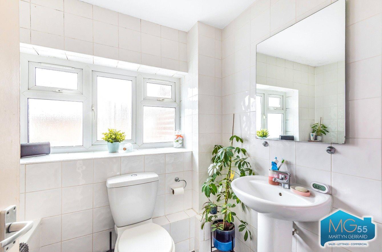 2 bedroom Apartment to rent - Martyn Gerrard
