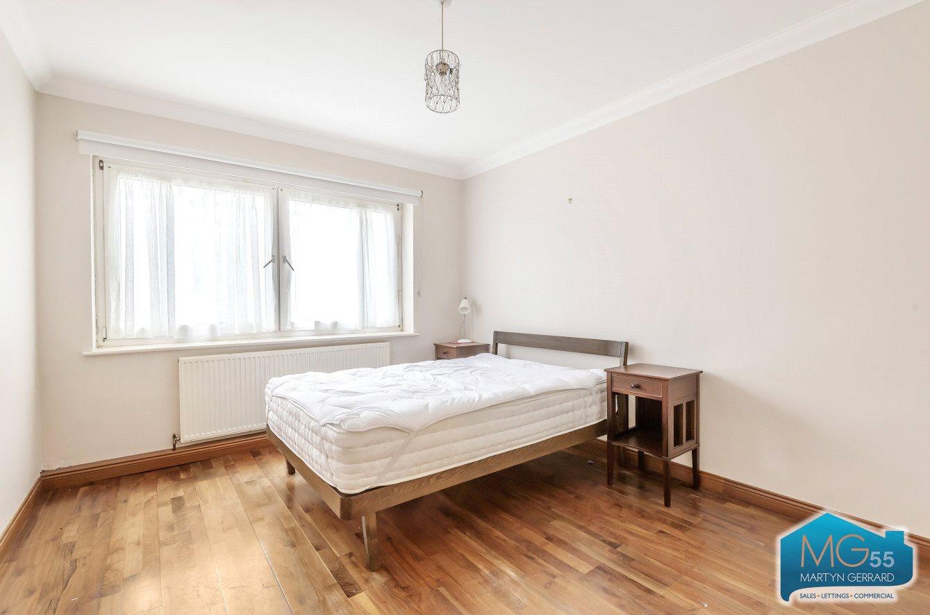 2 bedroom Apartment to rent - Martyn Gerrard