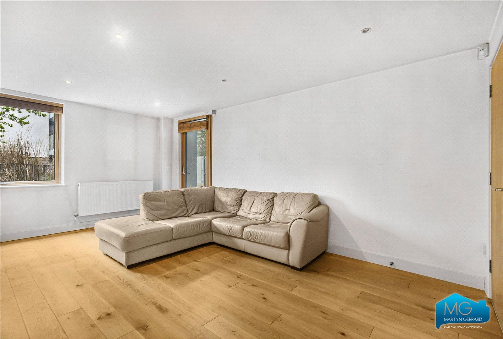 1 bedroom Ground Floor Flat to rent - Martyn Gerrard