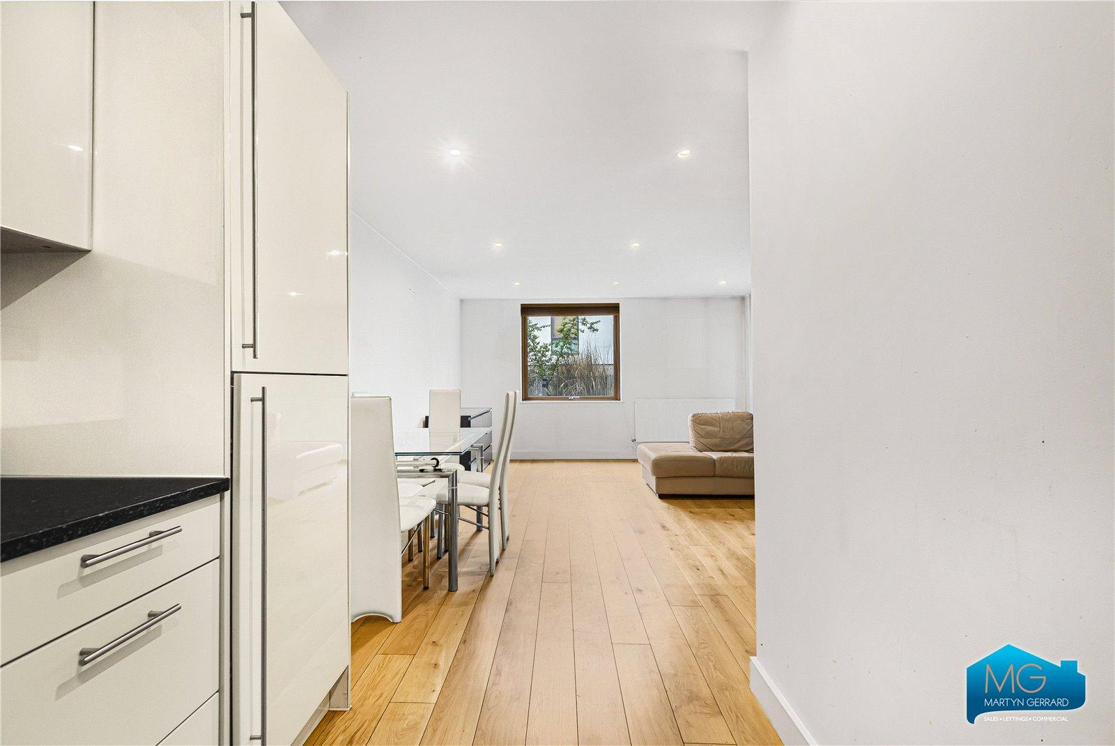 1 bedroom Ground Floor Flat to rent - Martyn Gerrard