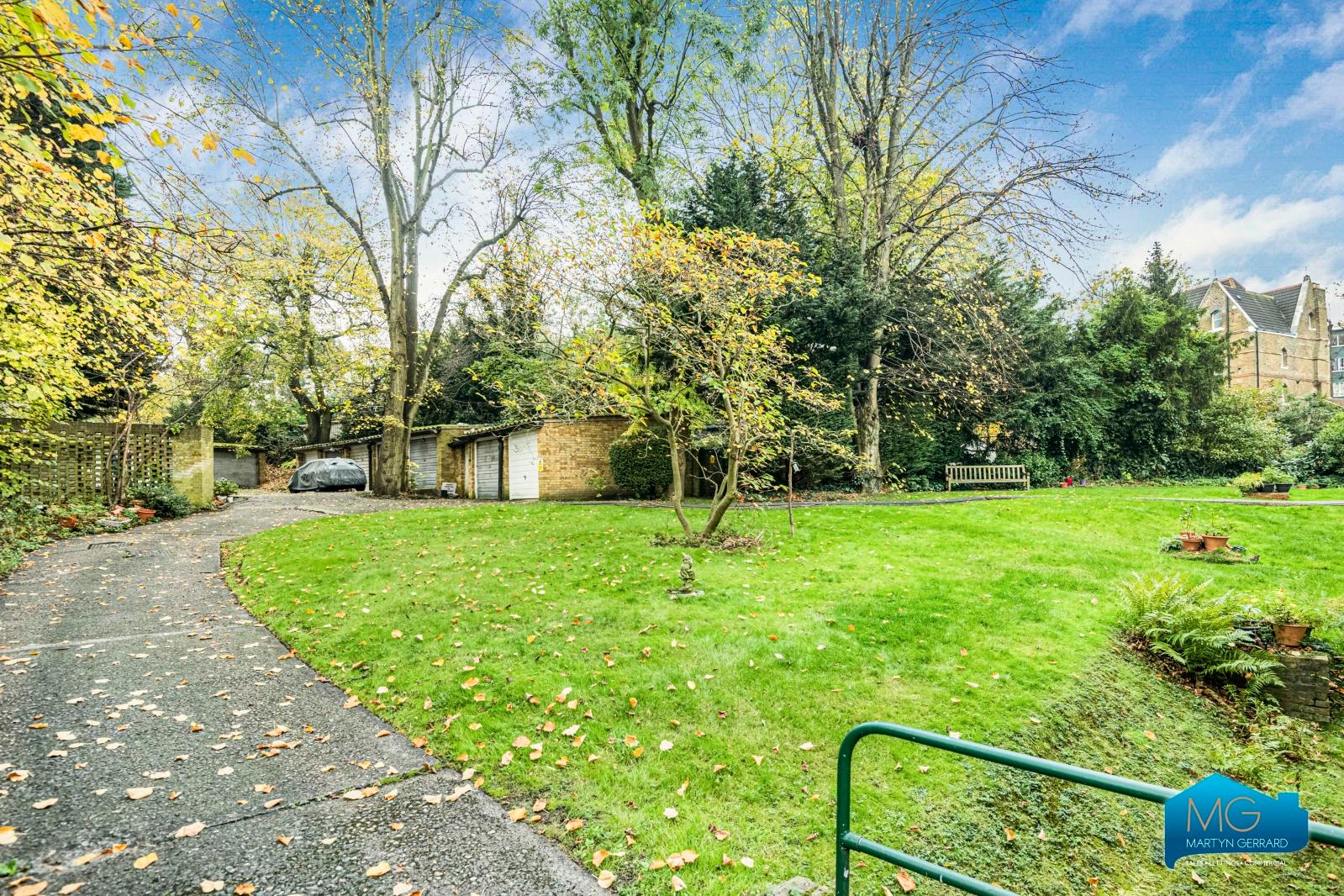 1 bedroom Ground Floor Flat to rent - Martyn Gerrard