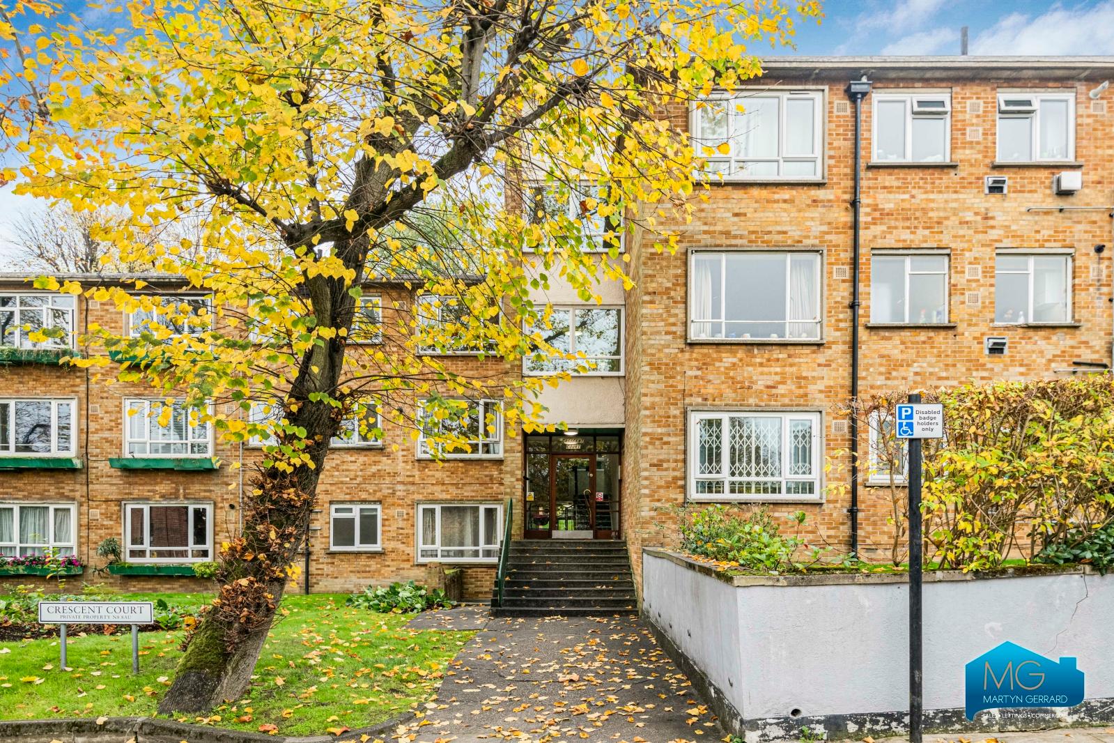 1 bedroom Ground Floor Flat to rent - Martyn Gerrard