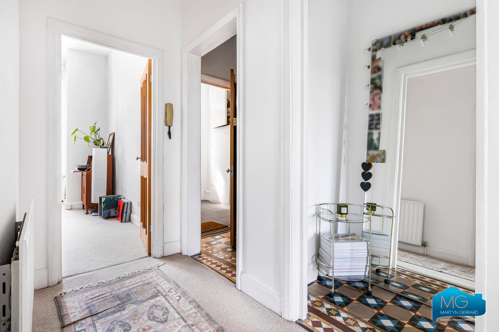 1 bedroom Ground Floor Flat to rent - Martyn Gerrard