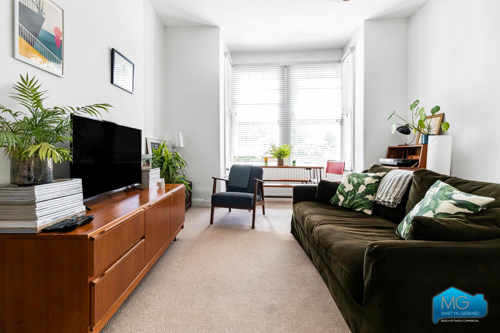 1 bedroom Ground Floor Flat to rent - Martyn Gerrard