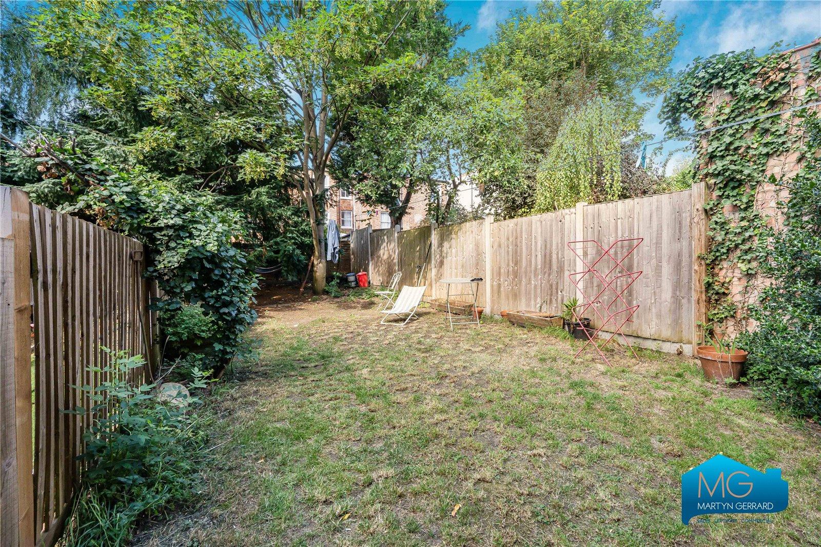 1 bedroom Ground Floor Flat to rent - Martyn Gerrard
