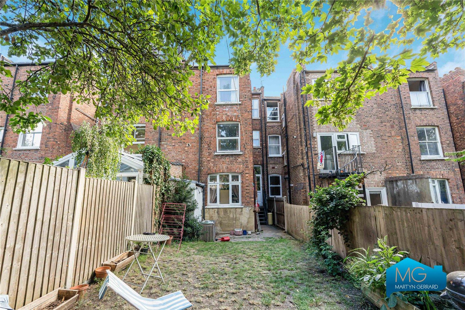 1 bedroom Ground Floor Flat to rent - Martyn Gerrard