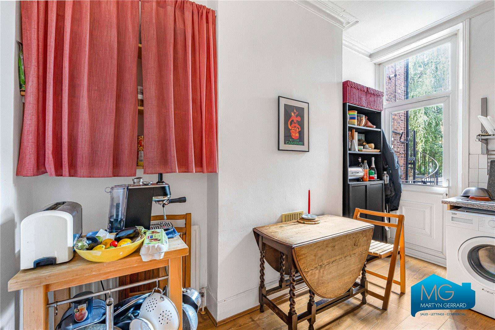 1 bedroom Ground Floor Flat to rent - Martyn Gerrard