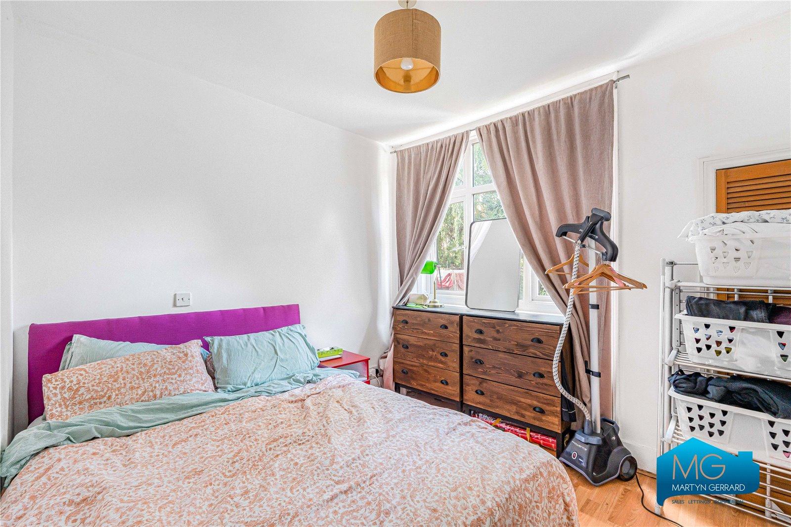 1 bedroom Ground Floor Flat to rent - Martyn Gerrard
