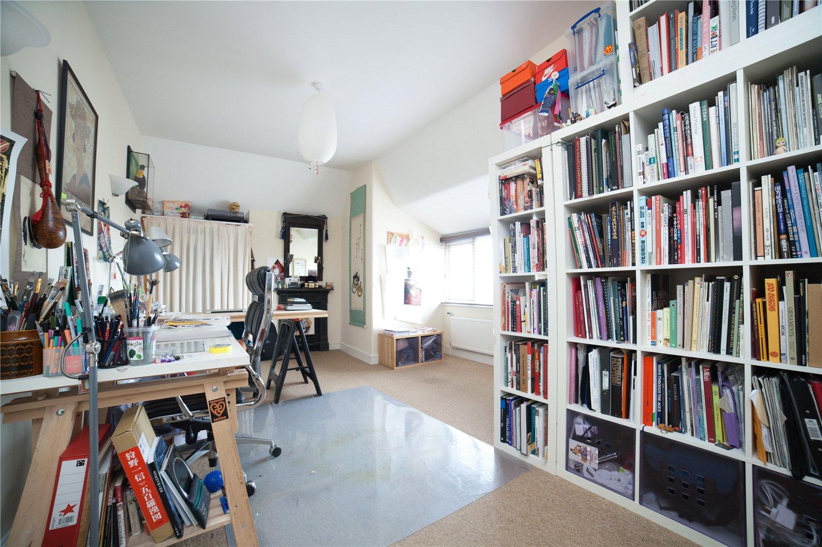 2 bedroom Apartment to rent - Martyn Gerrard