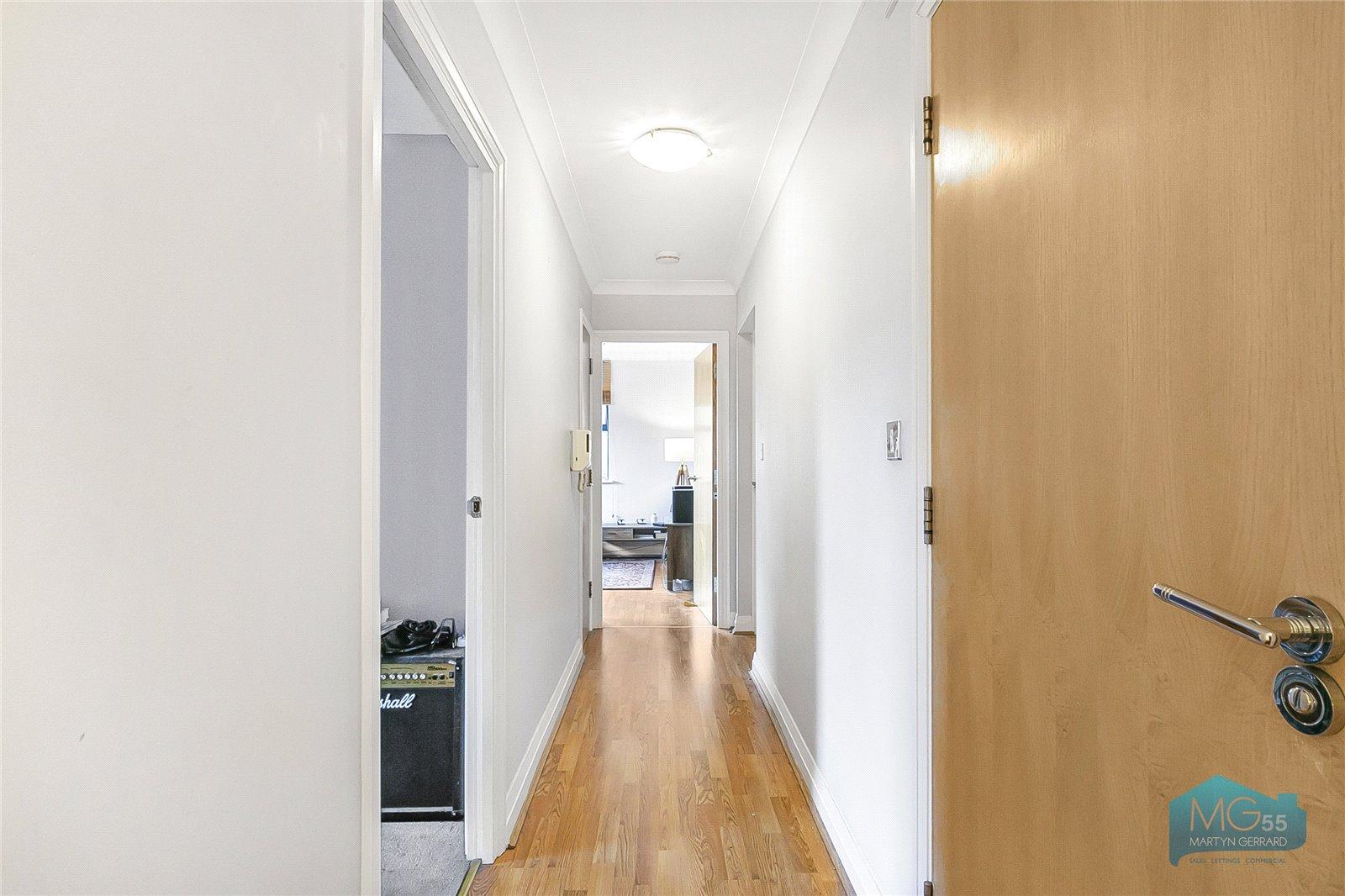 2 bedroom Apartment to rent - Martyn Gerrard
