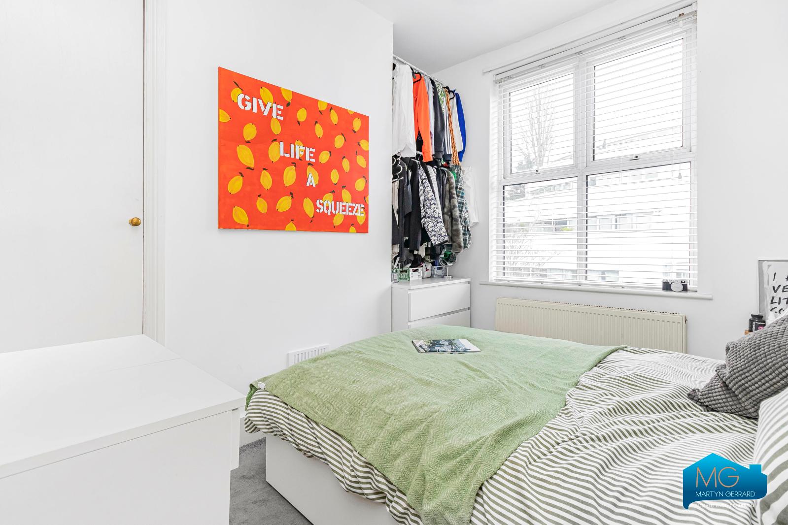 2 bedroom Apartment to rent - Martyn Gerrard