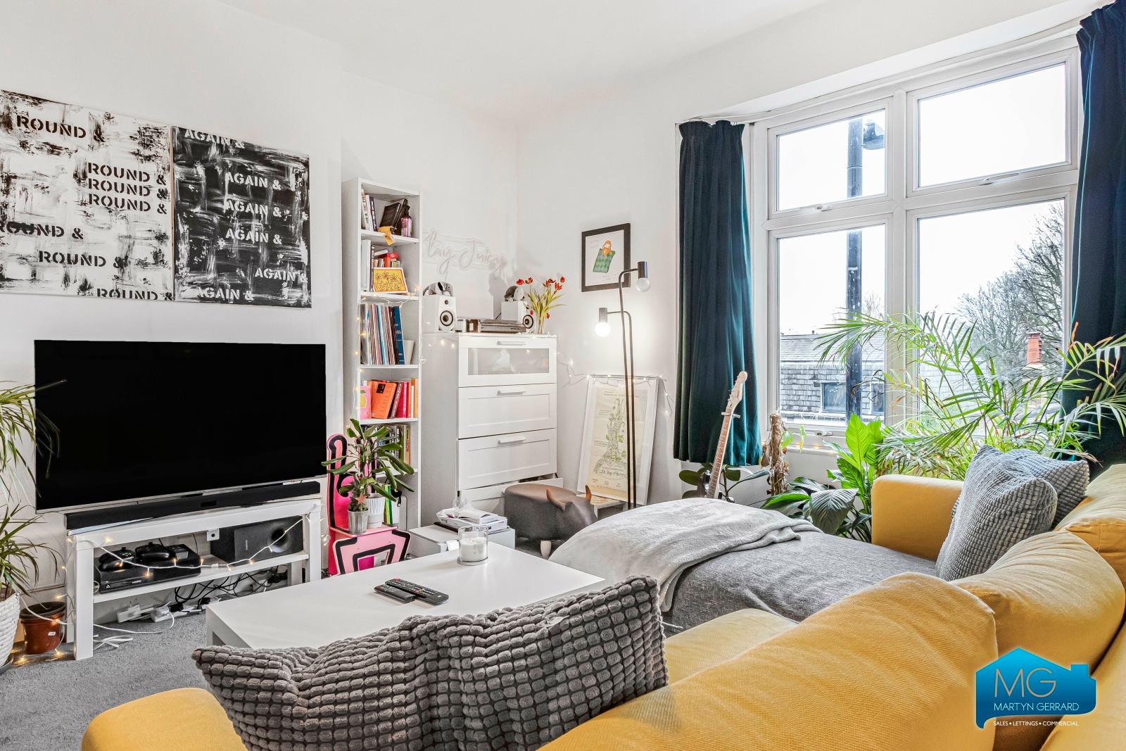 2 bedroom Apartment to rent - Martyn Gerrard