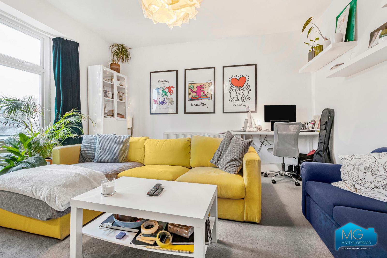 2 bedroom Apartment to rent - Martyn Gerrard