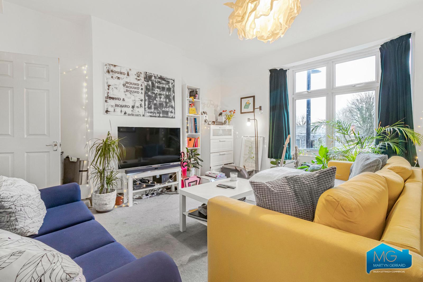 2 bedroom Apartment to rent - Martyn Gerrard