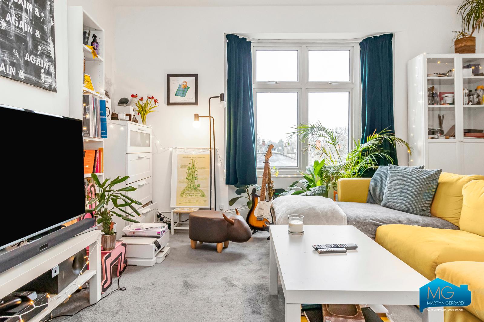 2 bedroom Apartment to rent - Martyn Gerrard