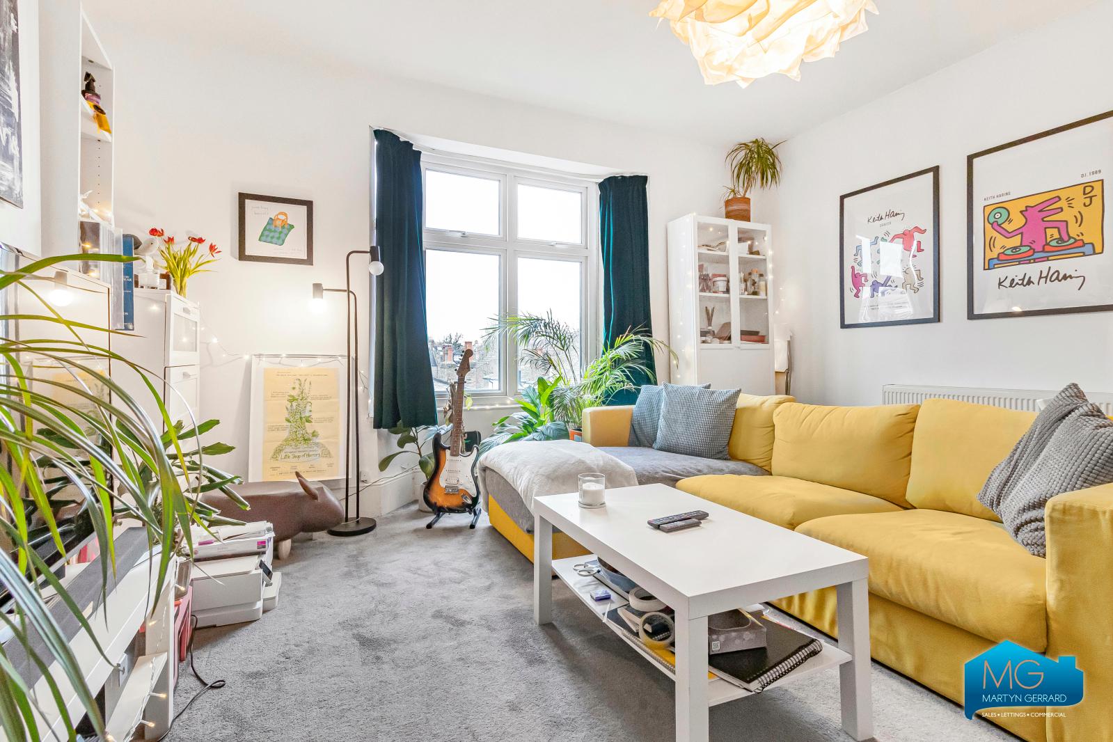 2 bedroom Apartment to rent - Martyn Gerrard