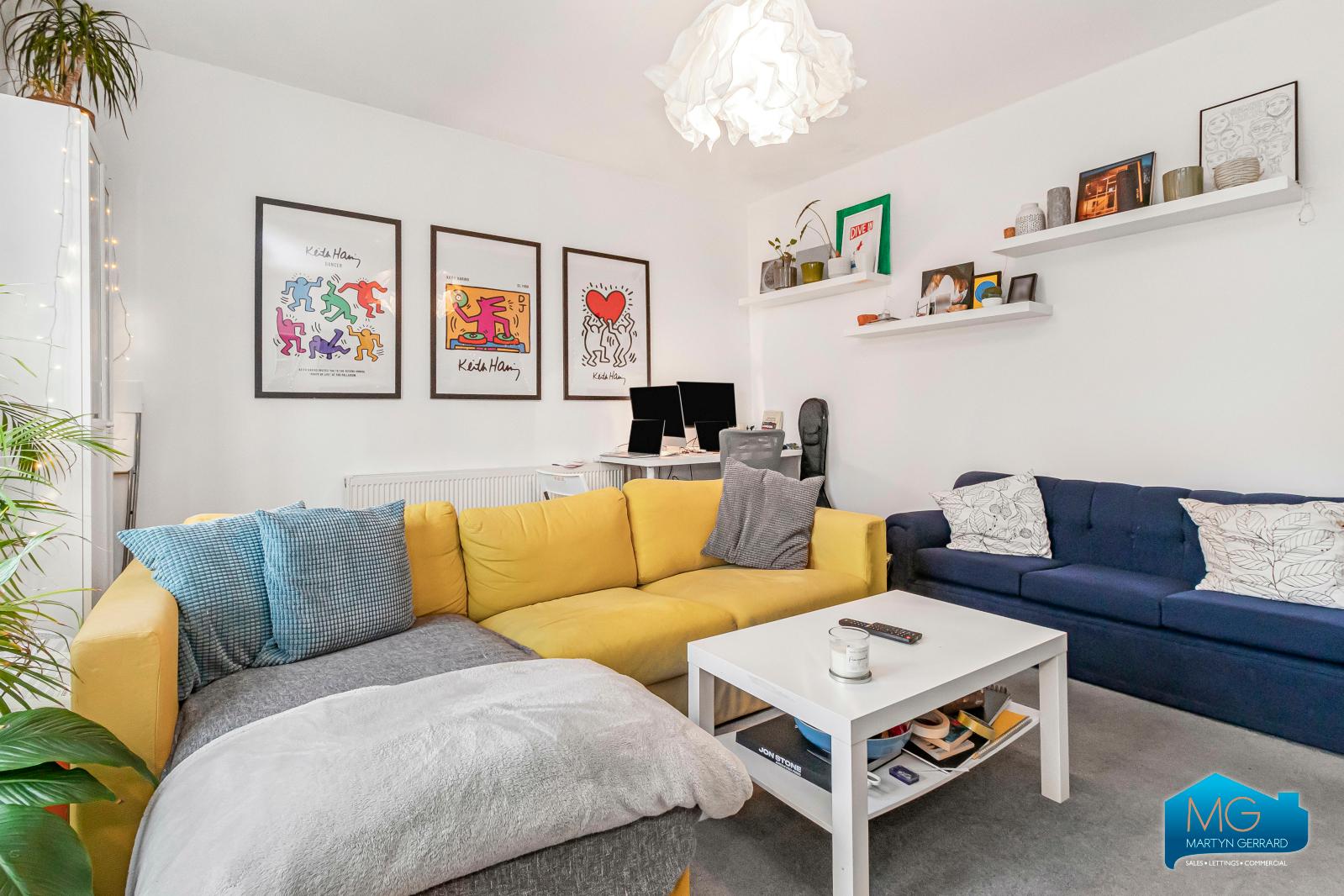 2 bedroom Apartment to rent - Martyn Gerrard
