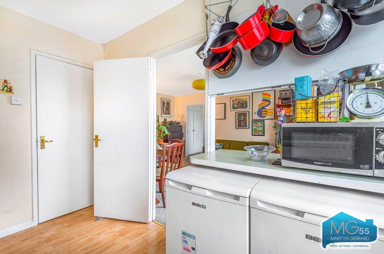 1 bedroom Apartment to rent - Martyn Gerrard