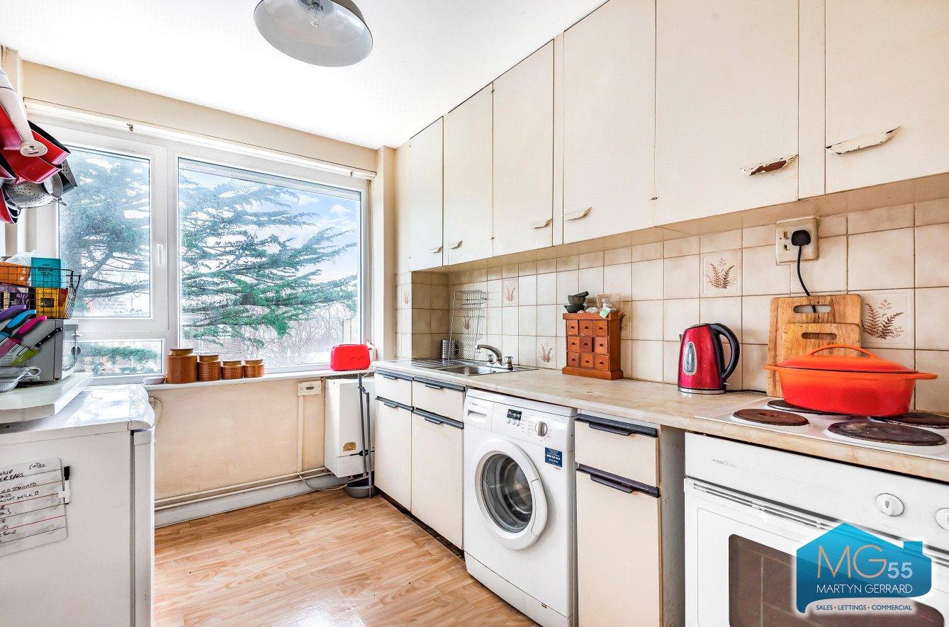 1 bedroom Apartment to rent - Martyn Gerrard