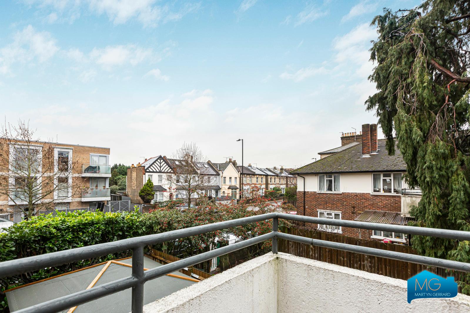 4 bedroom Apartment to rent - Martyn Gerrard