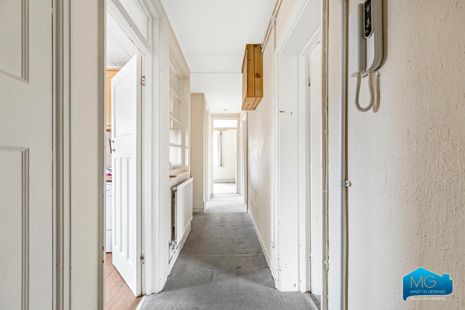 4 bedroom Apartment to rent - Martyn Gerrard