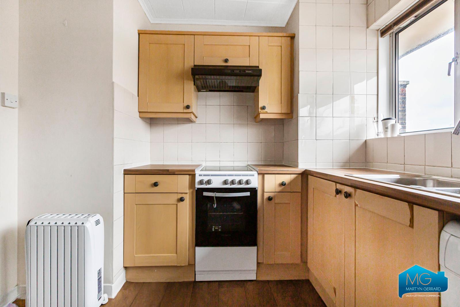 4 bedroom Apartment to rent - Martyn Gerrard