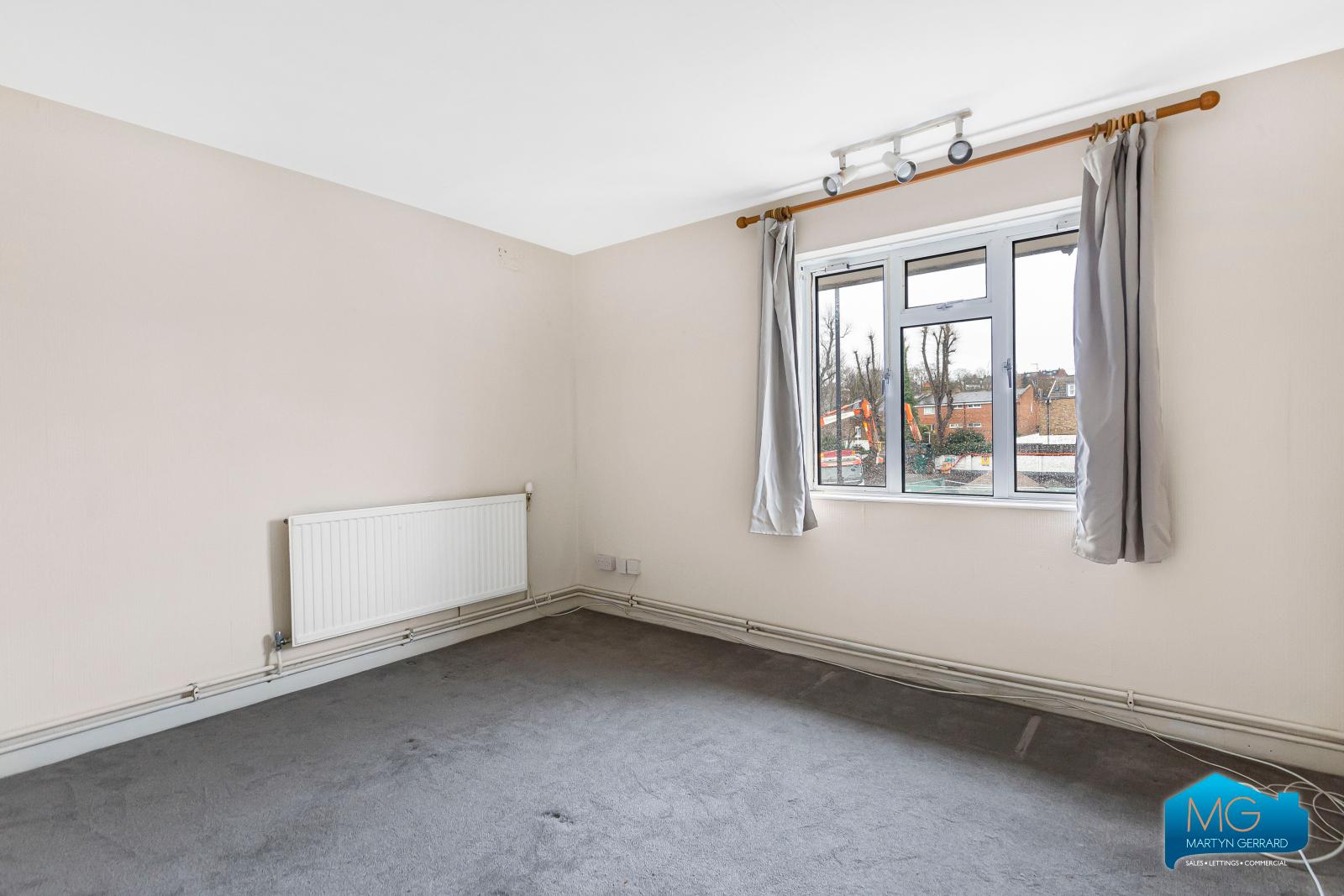 4 bedroom Apartment to rent - Martyn Gerrard