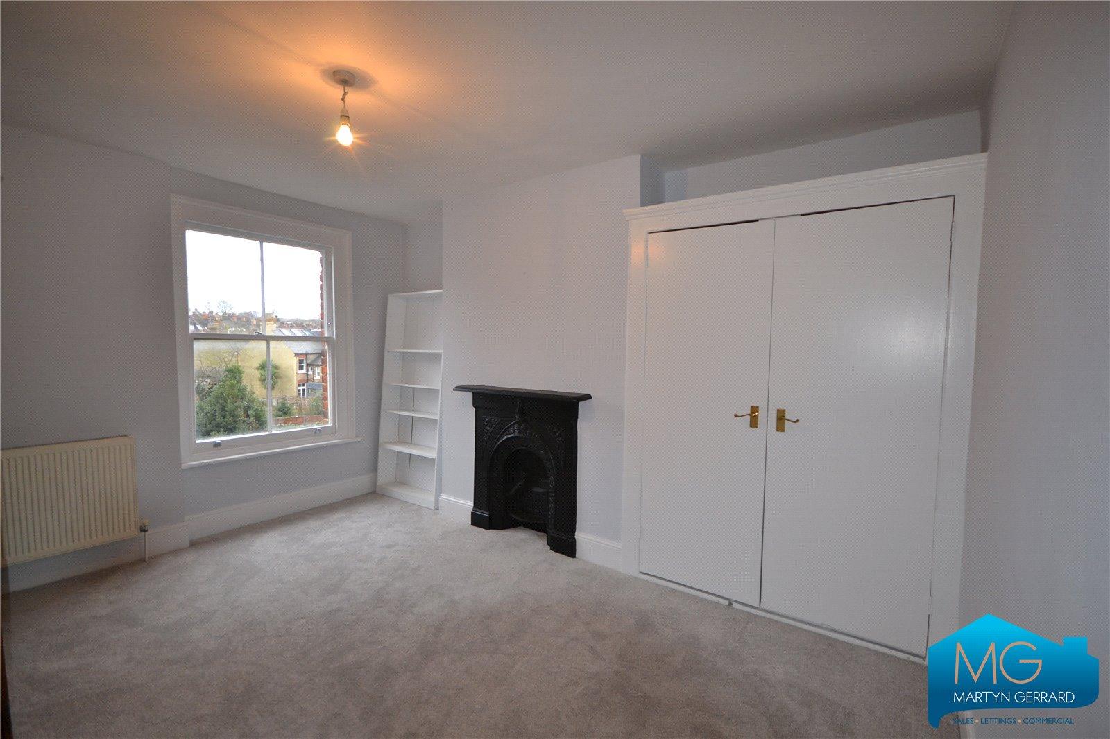 3 bedroom Apartment to rent - Martyn Gerrard
