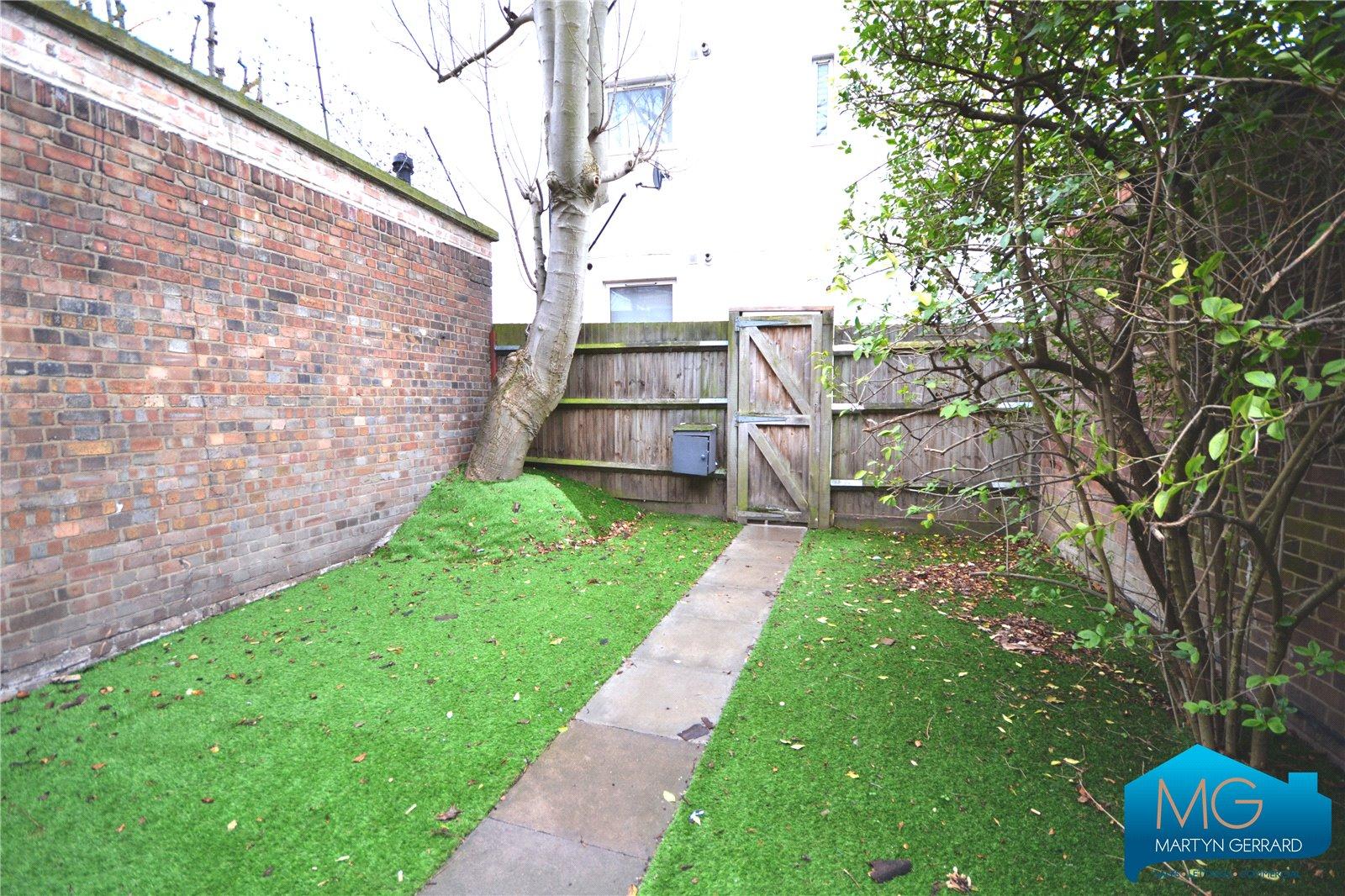 3 bedroom Apartment to rent - Martyn Gerrard