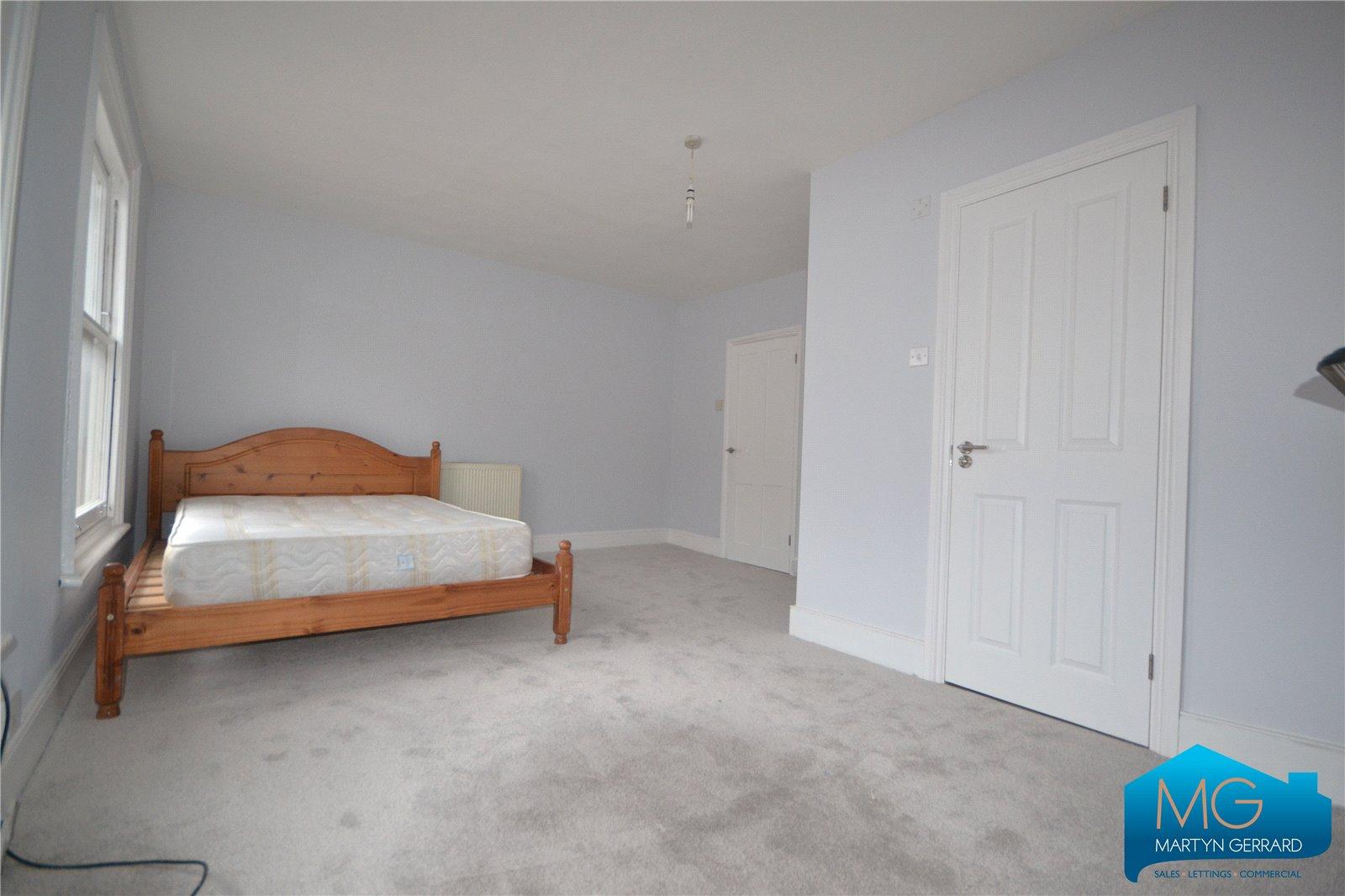 3 bedroom Apartment to rent - Martyn Gerrard