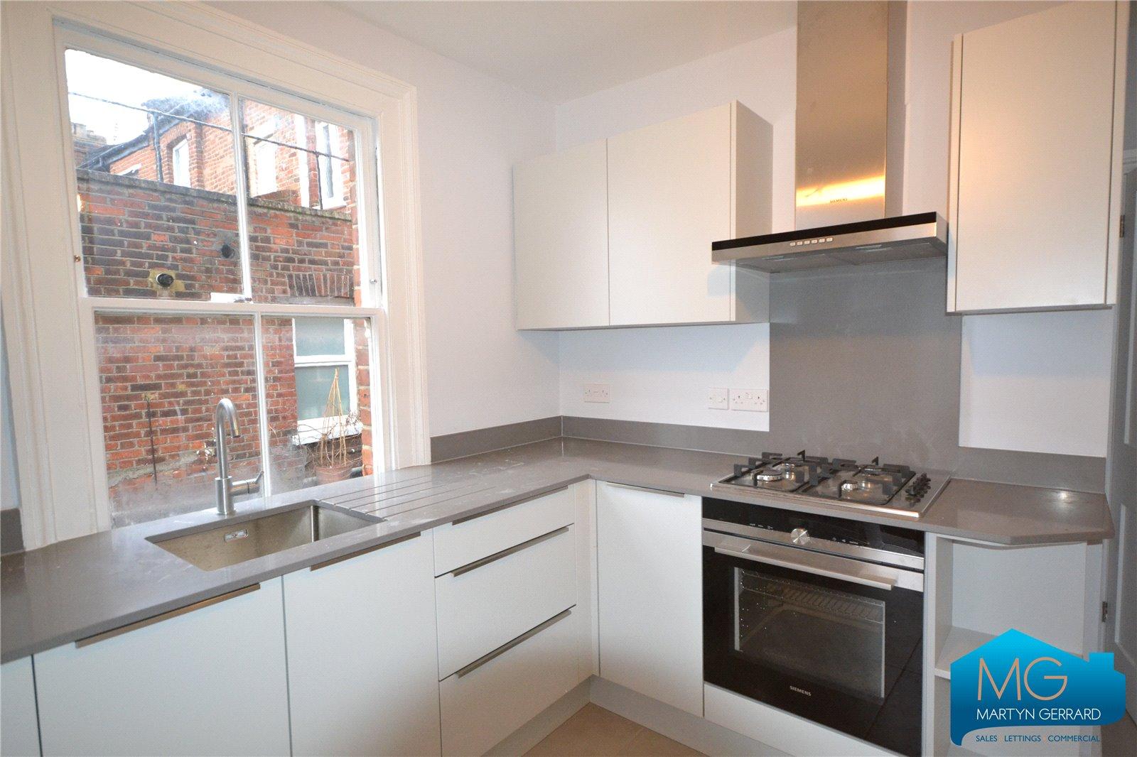 3 bedroom Apartment to rent + ' - Martyn Gerrard