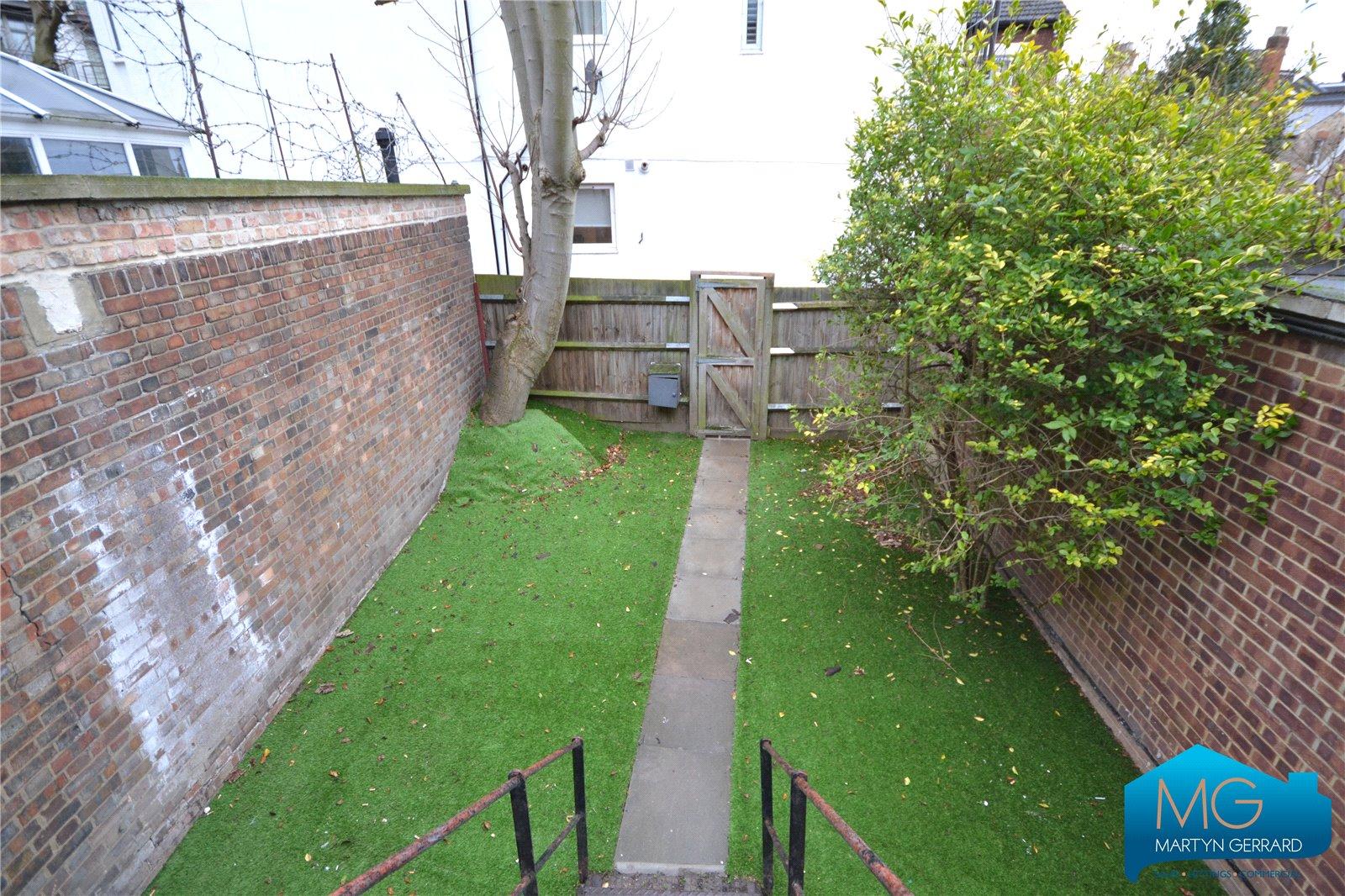 3 bedroom Apartment to rent - Martyn Gerrard