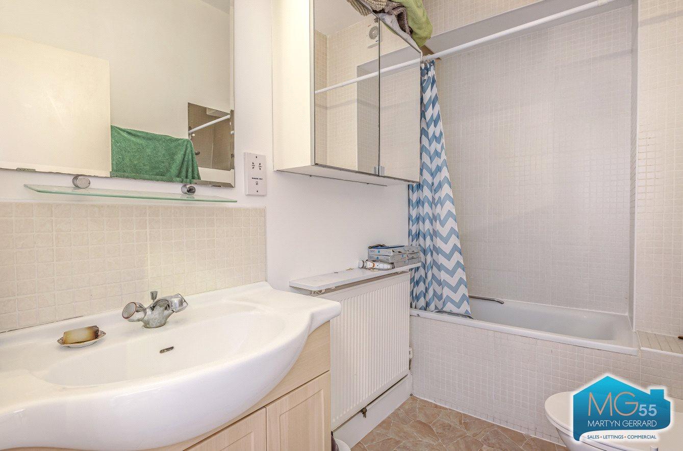 2 bedroom Terraced House to rent - Martyn Gerrard